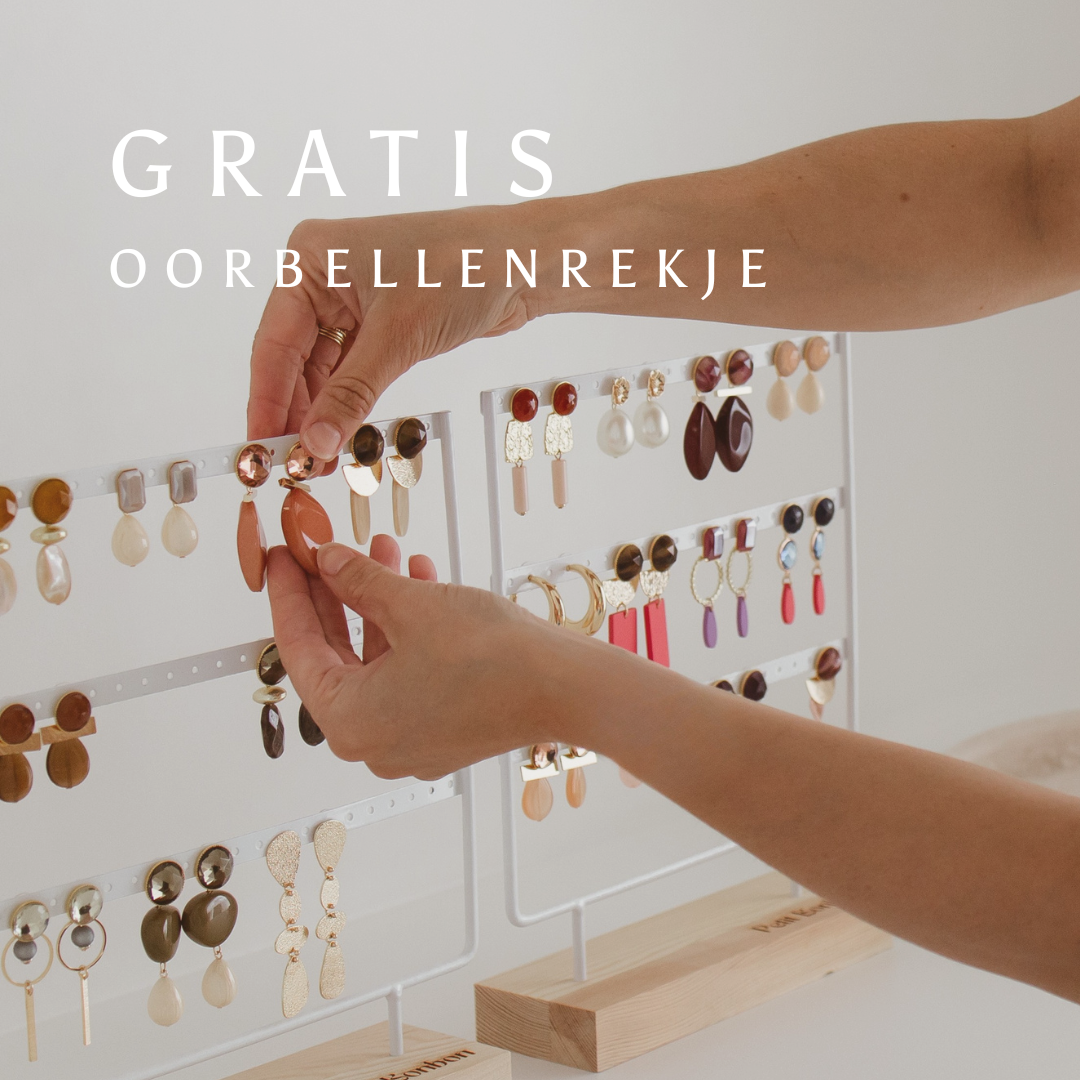 Free earring rack from €175