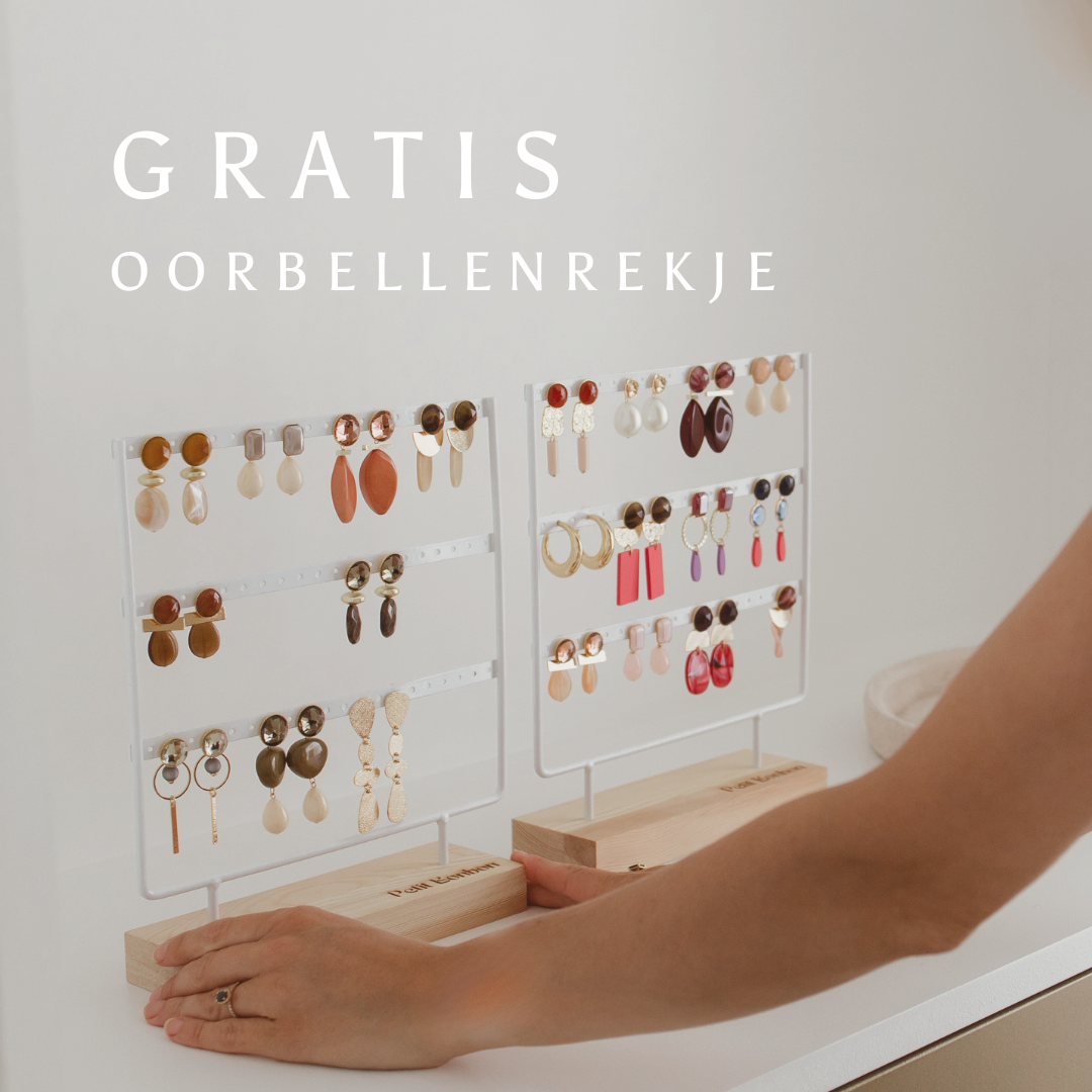 Free earring rack from €175