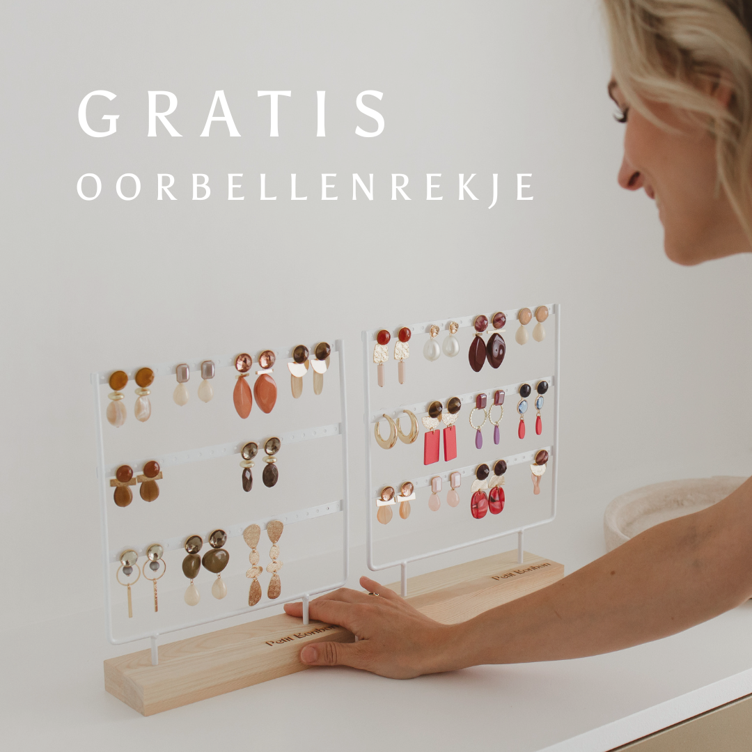 Free earring rack from €175