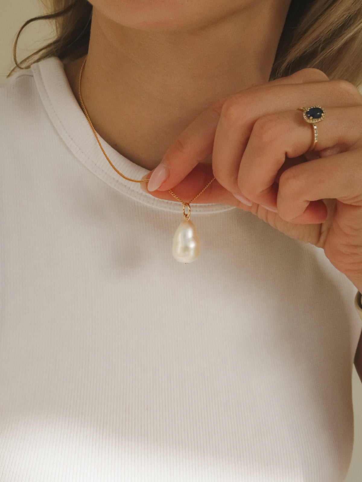 Barok pearl charm