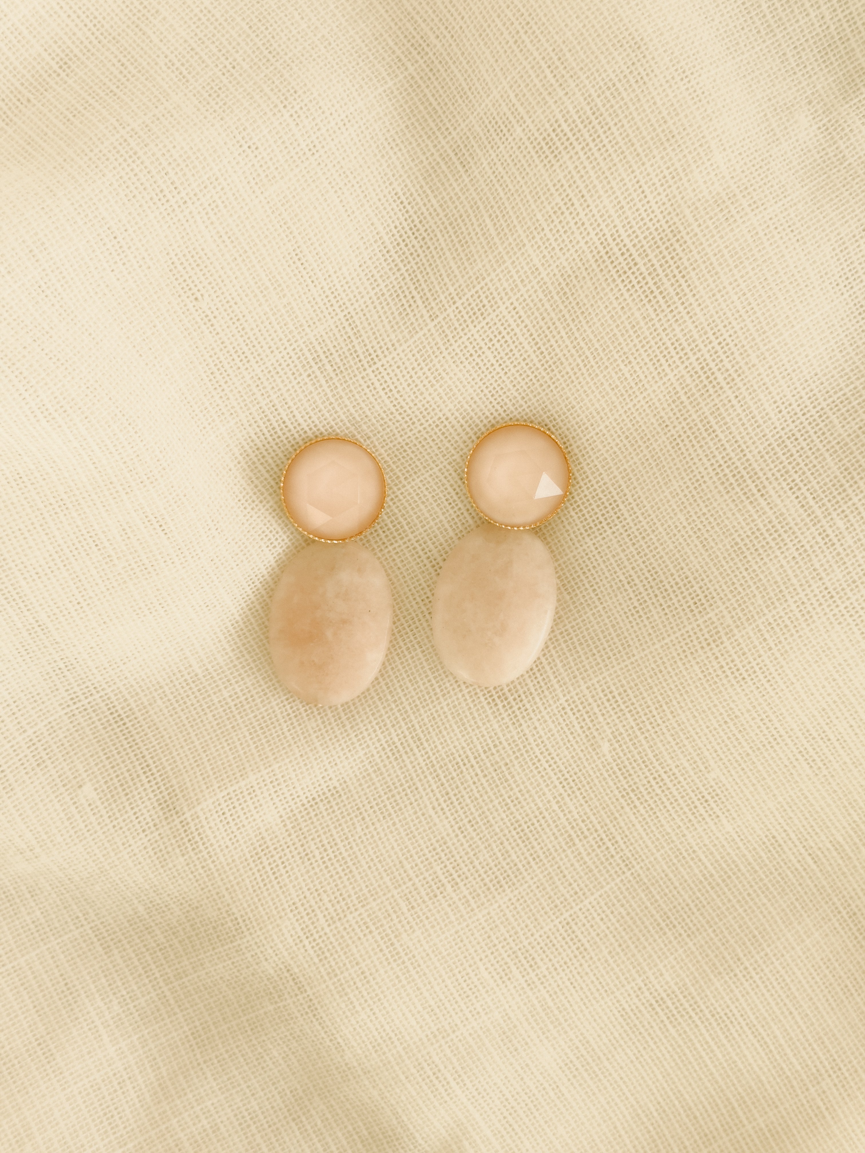 Apolline nude