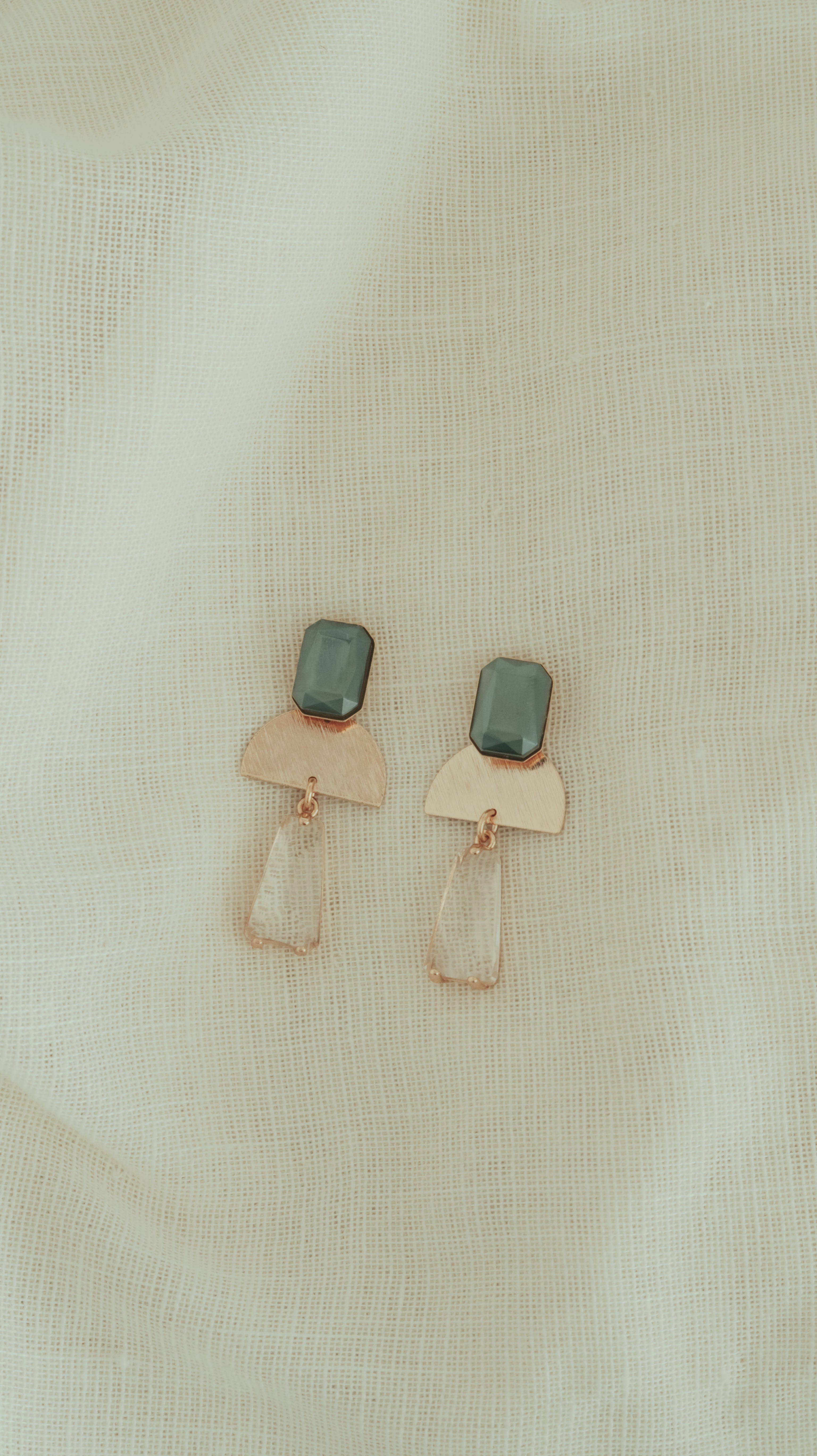 Nikkelvrije oorbellen wisselen na een nieuw oorgaatje