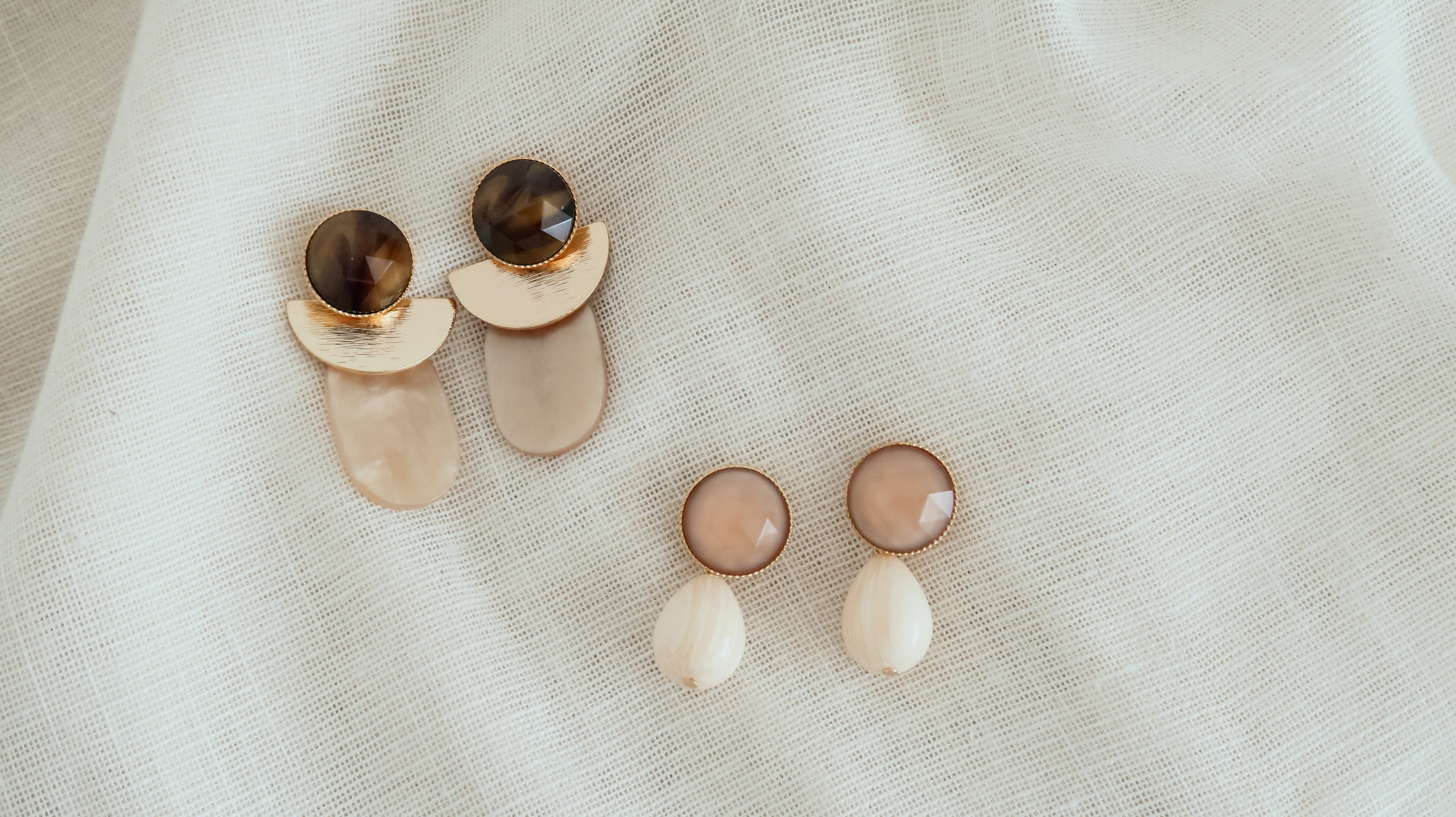 Moony almond (pre-order)