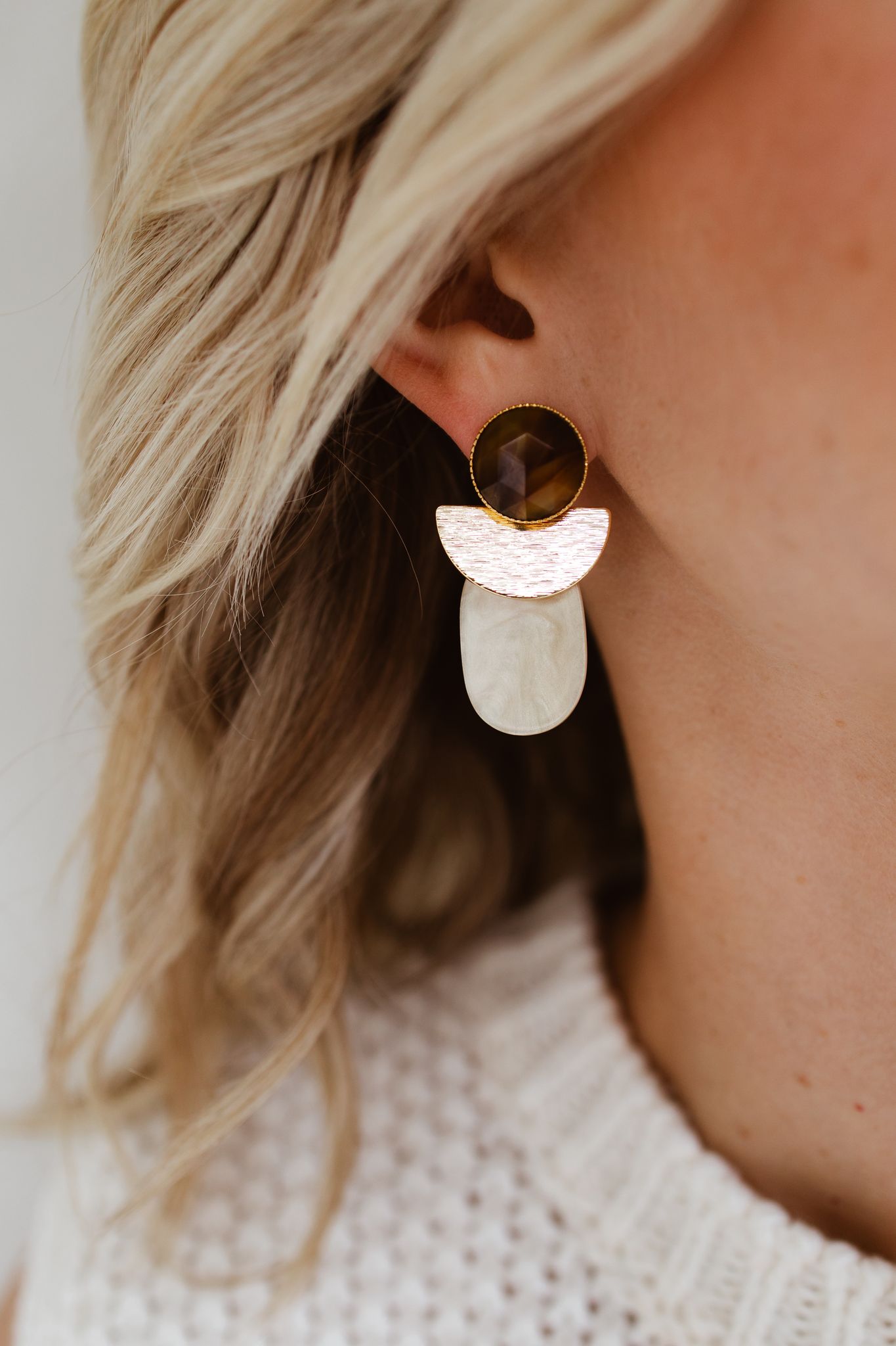 Moony almond (pre-order)