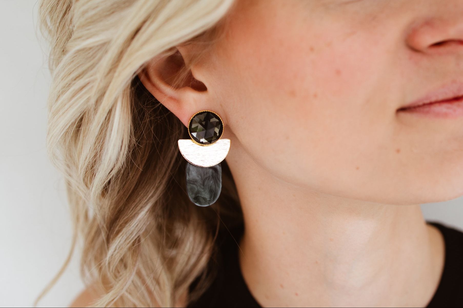 Moony granite (pre-order)