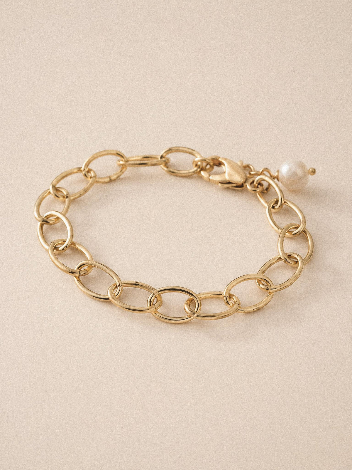 Oval link armband