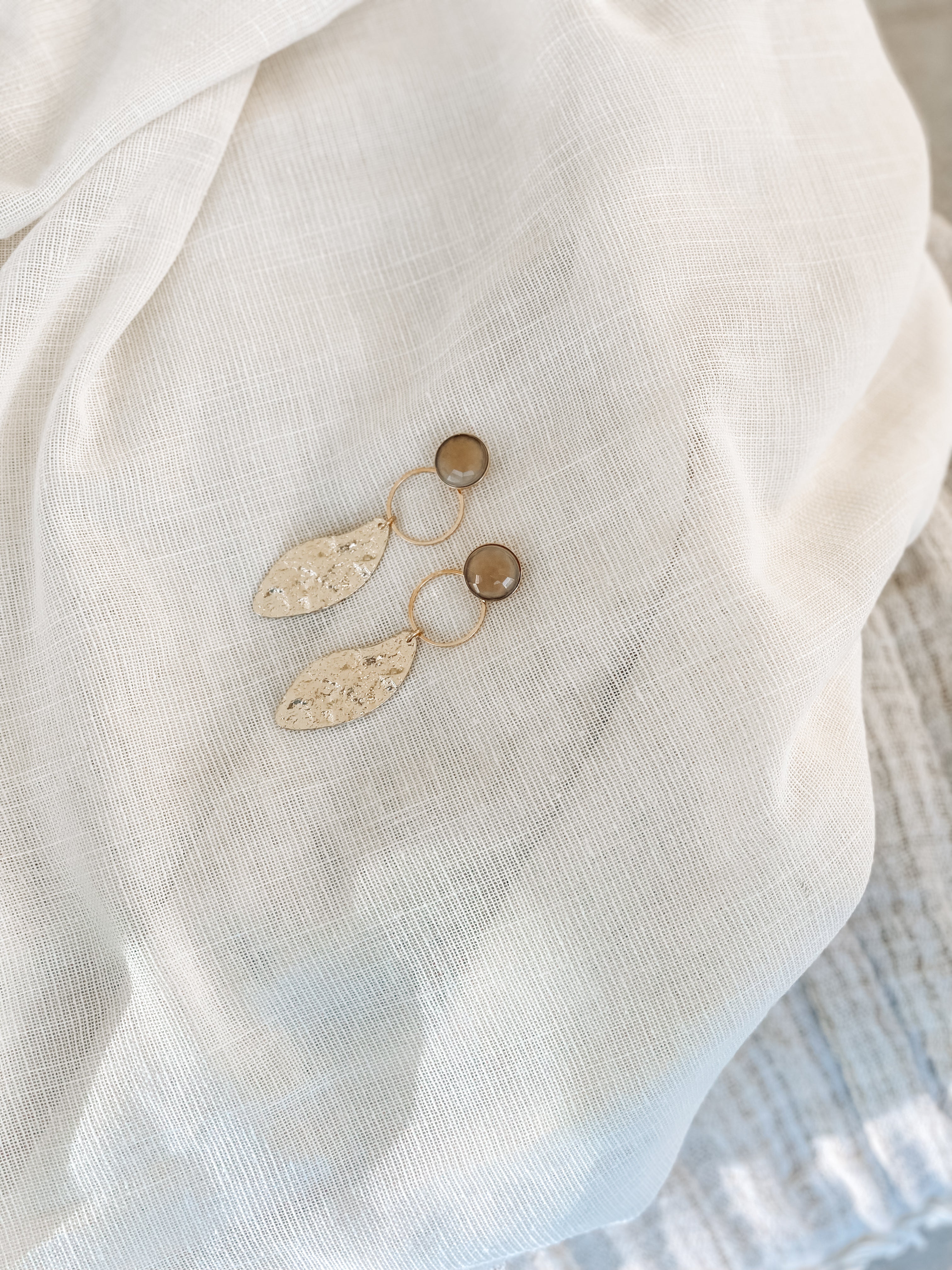 houla gold - petit bonbon - statement earrings