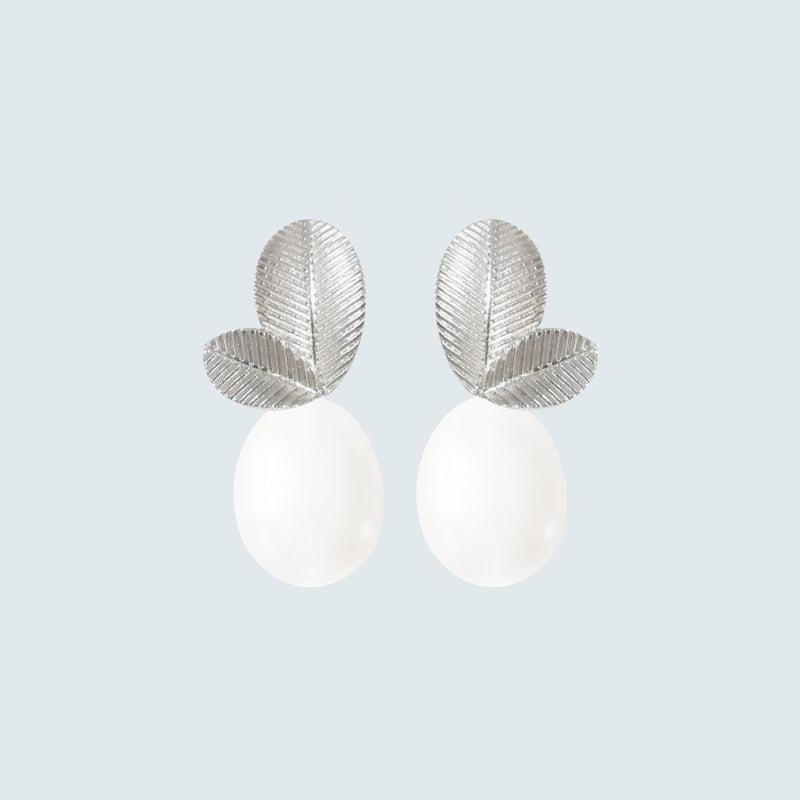 Leaf white